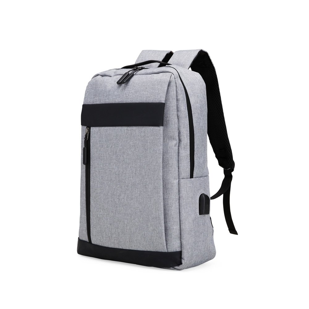Mochila de Nylon USB 21L.