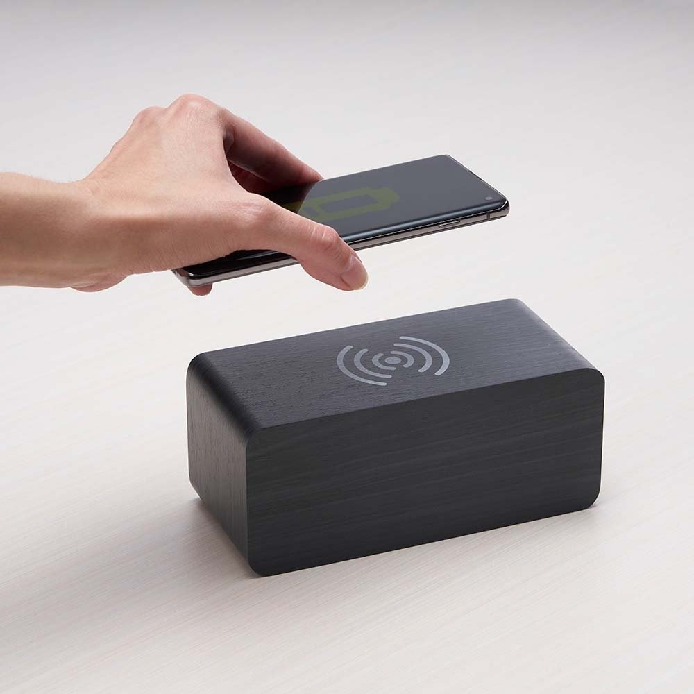 Relógio de Madeira com Carregamento por Indução. - Imagem 2